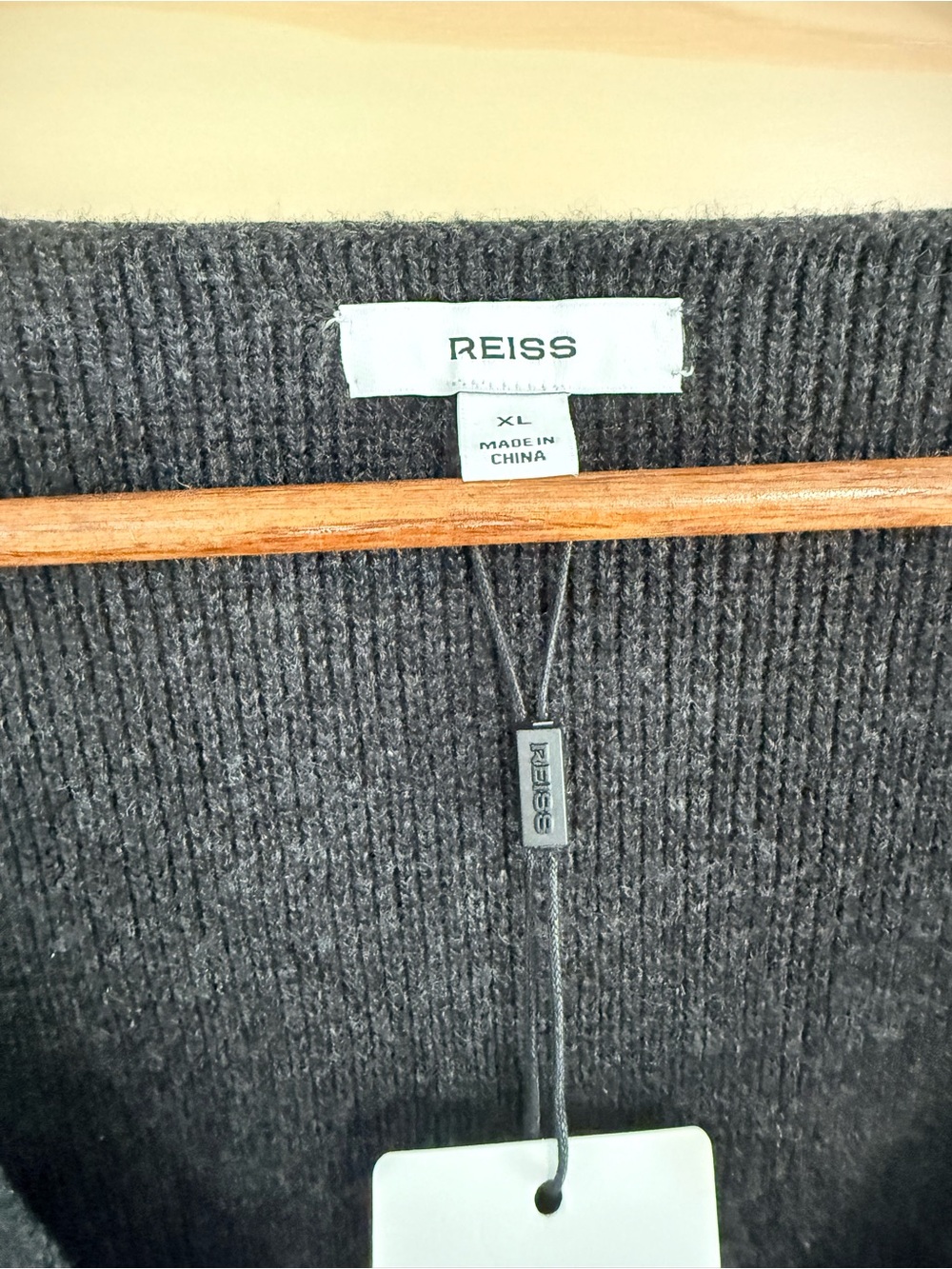 Reiss XL Charcoal Cashmere Wool Blend Cropped Cardigan Balloon Sleeve NWT - Picture 3 of 5